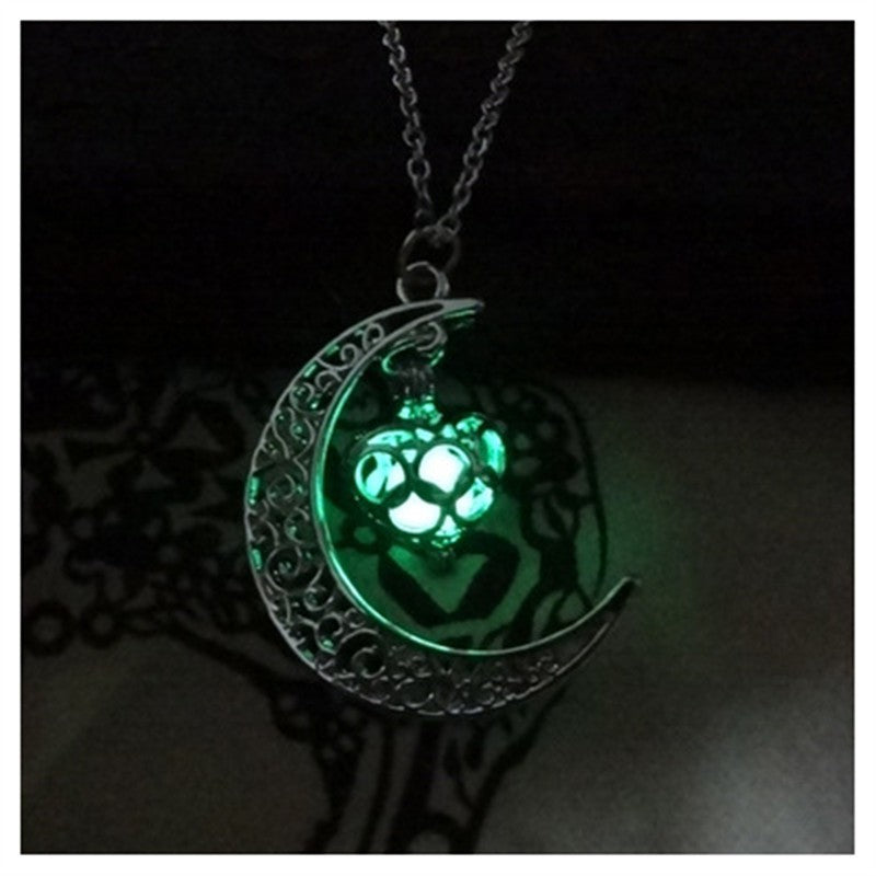 Silver-Plated Glowing Pendant Necklace
