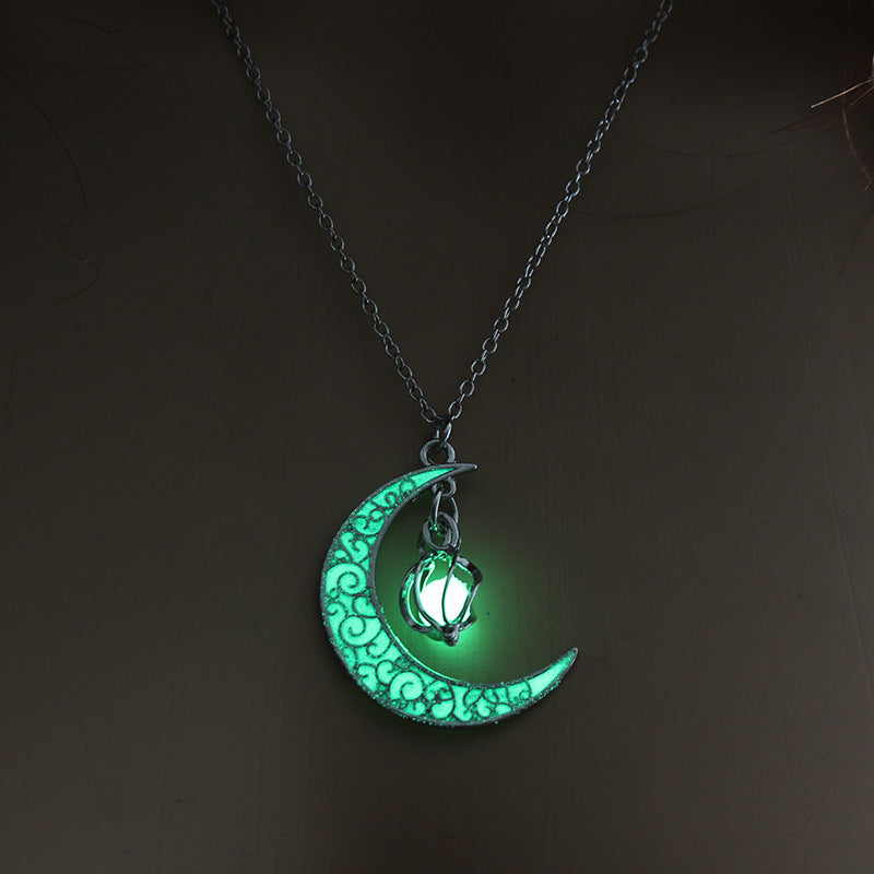 Silver-Plated Glowing Pendant Necklace