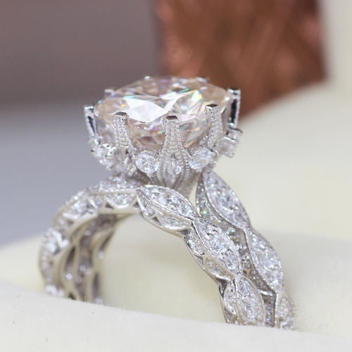 Elegant Zircon Alloy Ring – Shiny Electroplated Fashion Ring for Women
