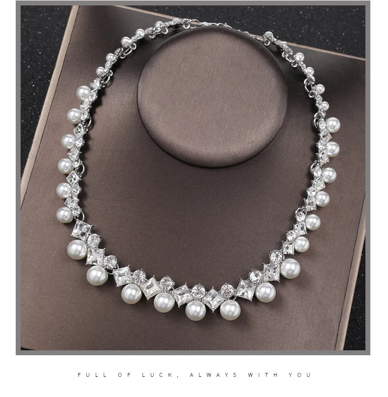 New pearl gemstone jewellery woman necklace set for women jewelry sets light luxury Women's earrings lock bone chain alloy