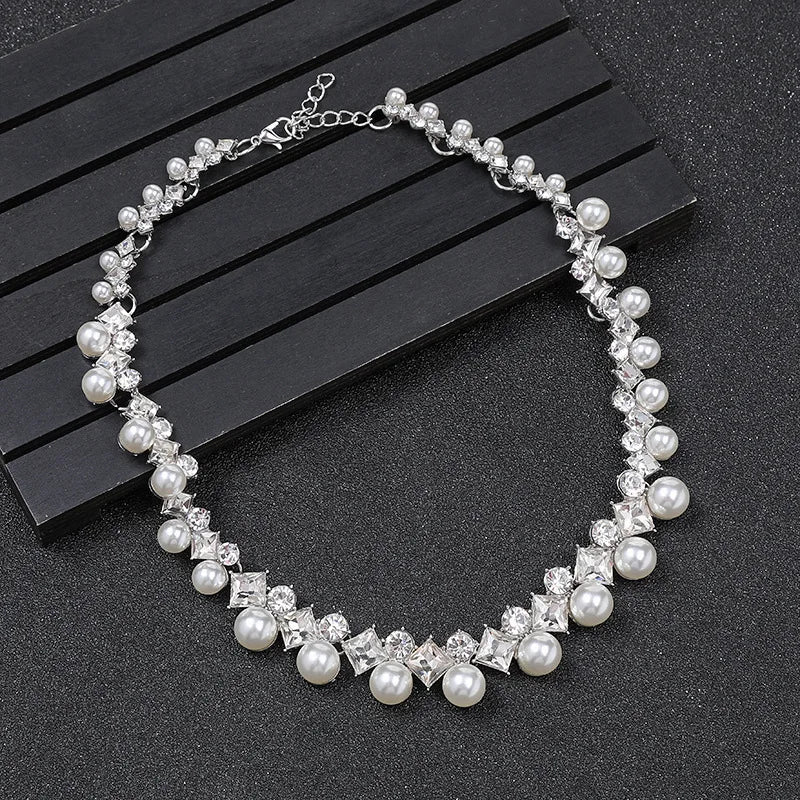 New pearl gemstone jewellery woman necklace set for women jewelry sets light luxury Women's earrings lock bone chain alloy